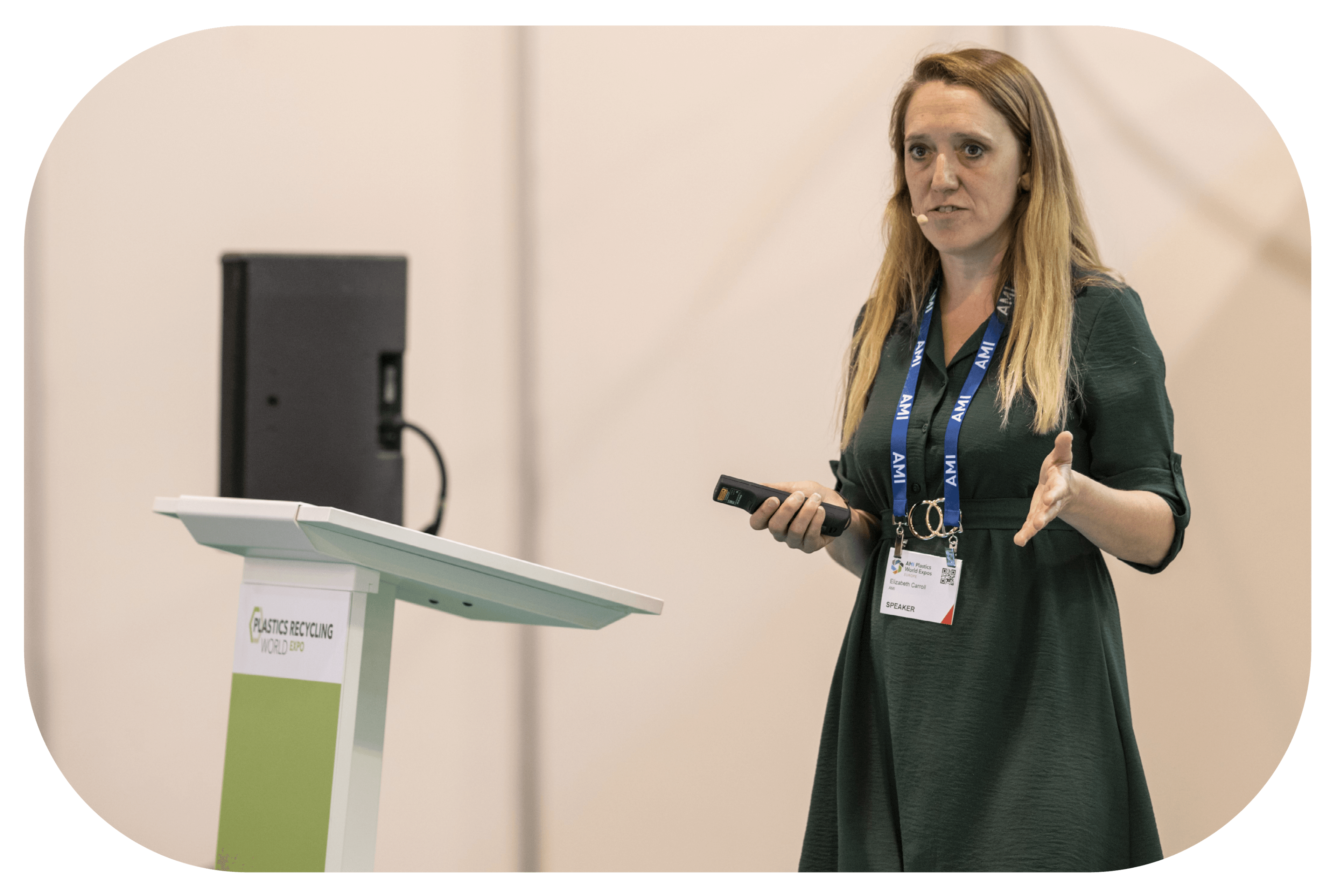 Elizabeth Carroll presenting at AMIs expo